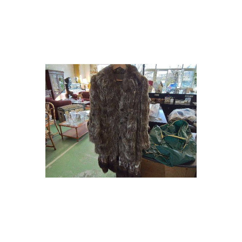 MANTEAU EN FOURRURE VERITABLE DE MARMOTTES 