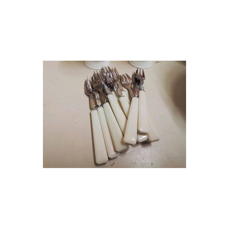 LOT DE 12 FOURCHETTES A DESSERT