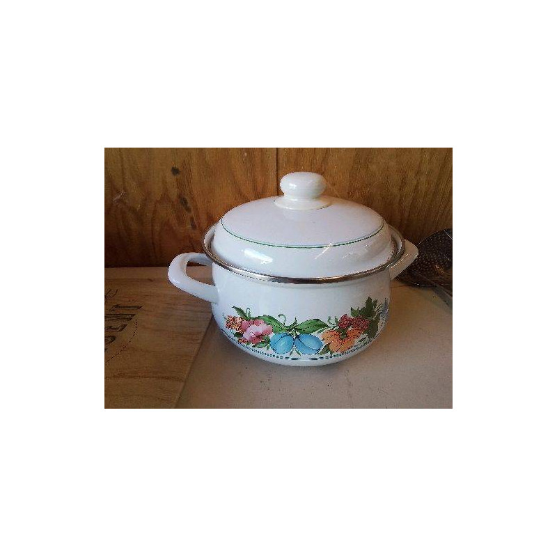 CASSEROLE EN TOLE ÉMAILLÉE 