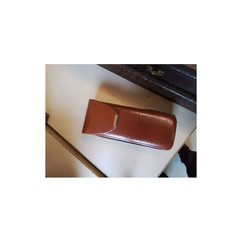 BOITE A LUNETTES EN CUIRE