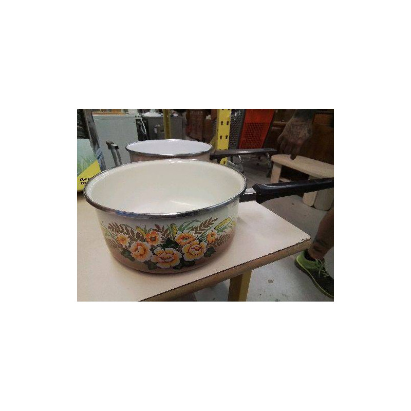 CASSEROLE EN TOLE ÉMAILLÉE 