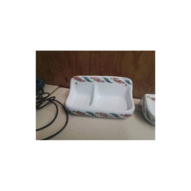 ELEMENT PORTE SAVON DE SALLE DE BAIN