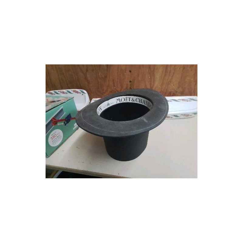 CHAPEAU SEAU A CHAMPAGNE MOET ET CHANDON