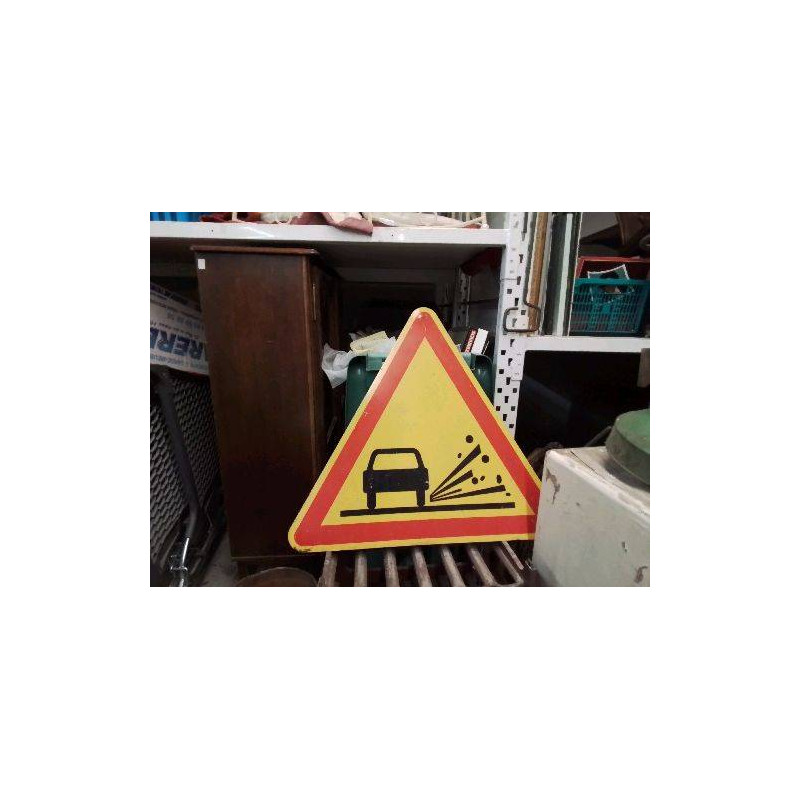PANNEAU DE SIGNALISATION 