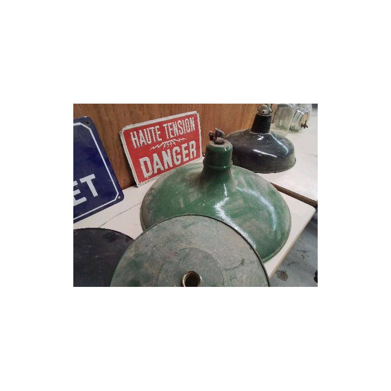 LAMPE EN TÔLE VERTE