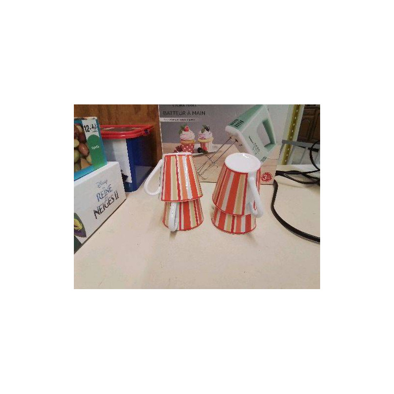 LOT DE 4 TASSE À CAFÉ 