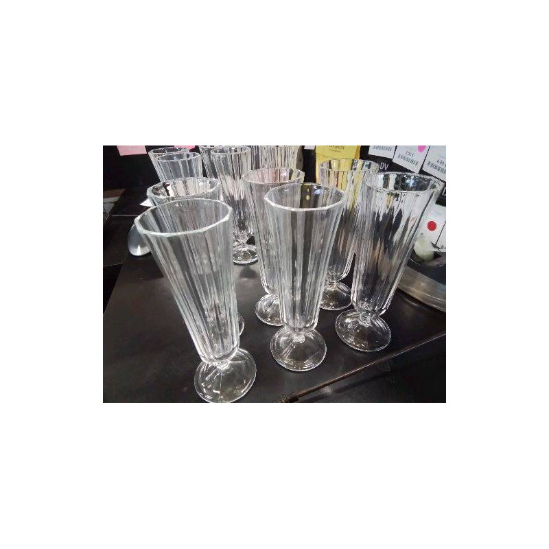 LOT DE 6 FLUTES A CHAMPAGNE 