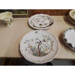 ASSIETTE/PLAT EN FAIENCE MOUSTIER 