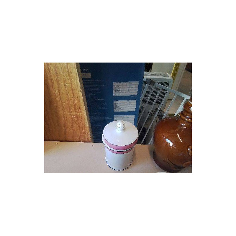 PETIT POT DE SALLE DE BAIN 