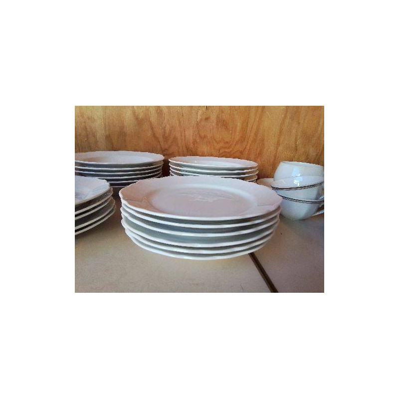 LOT DE 6 ASSIETTES À DESSERT 