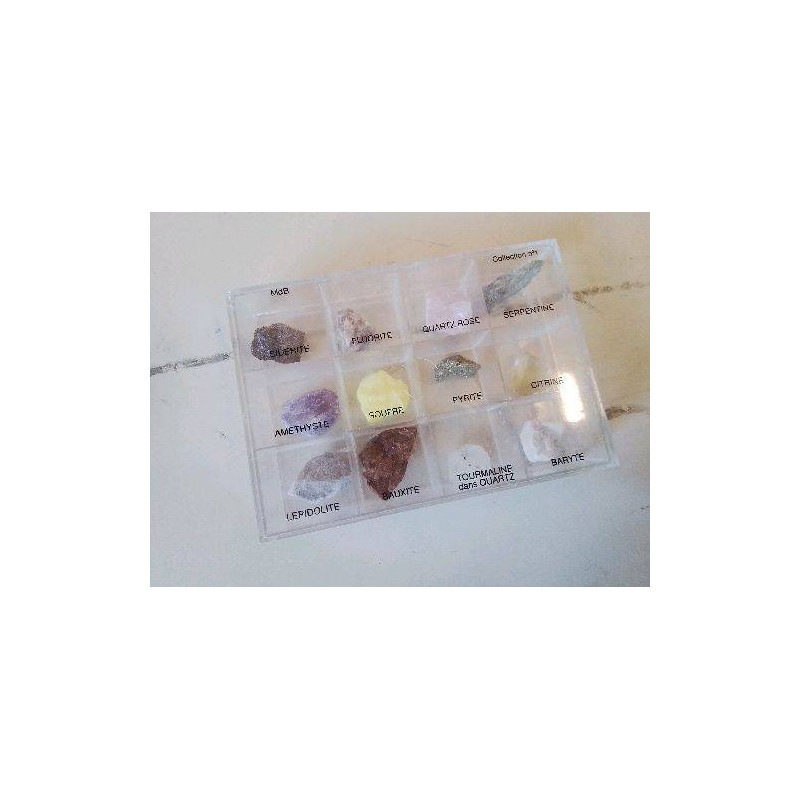 BOITE DE MINERAUX 