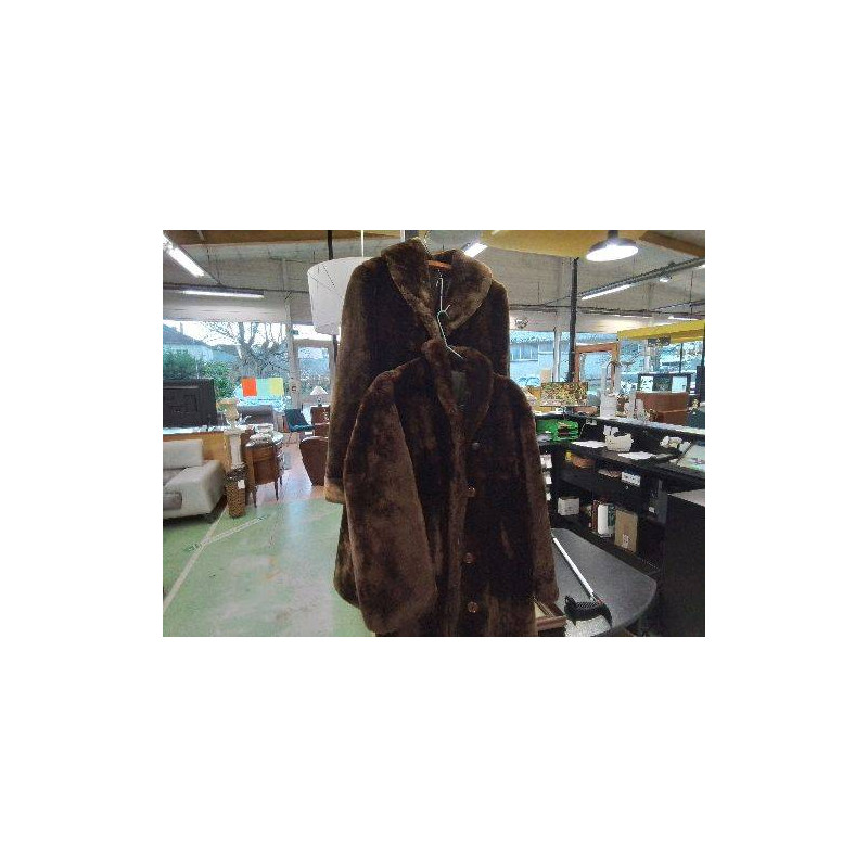 MANTEAU EN MOUTON DORÉ 