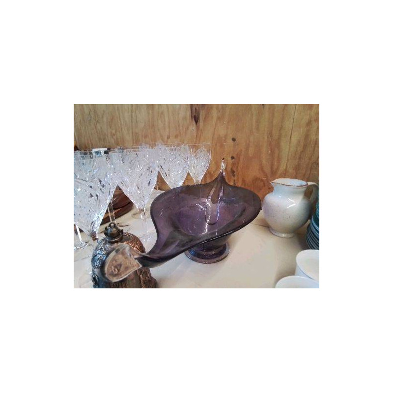 DECORATION COUPE EN VERRE VIOLET 