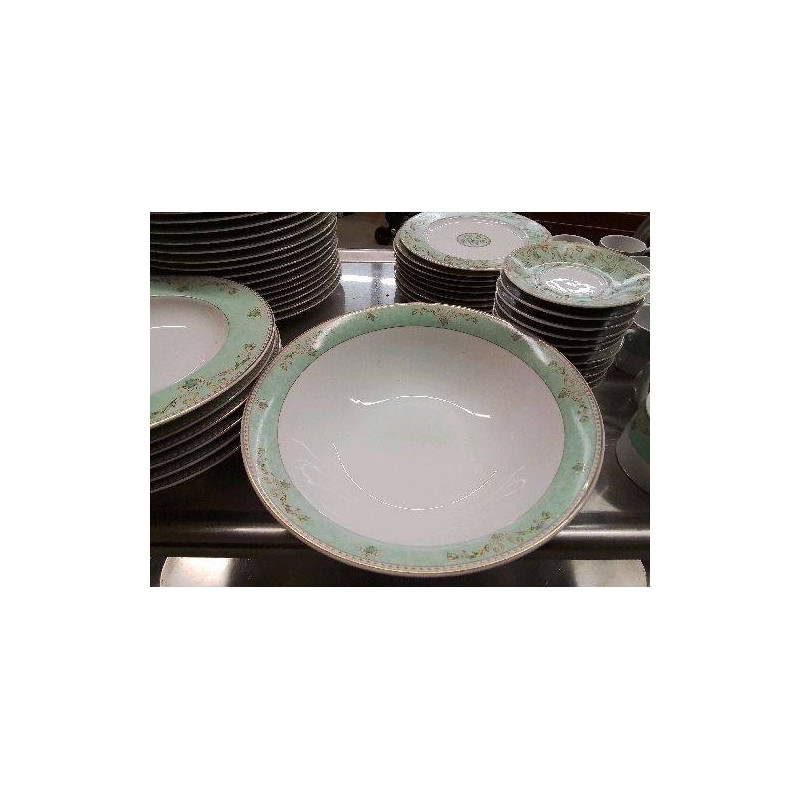 PLAT CREUX PORCELAINE 