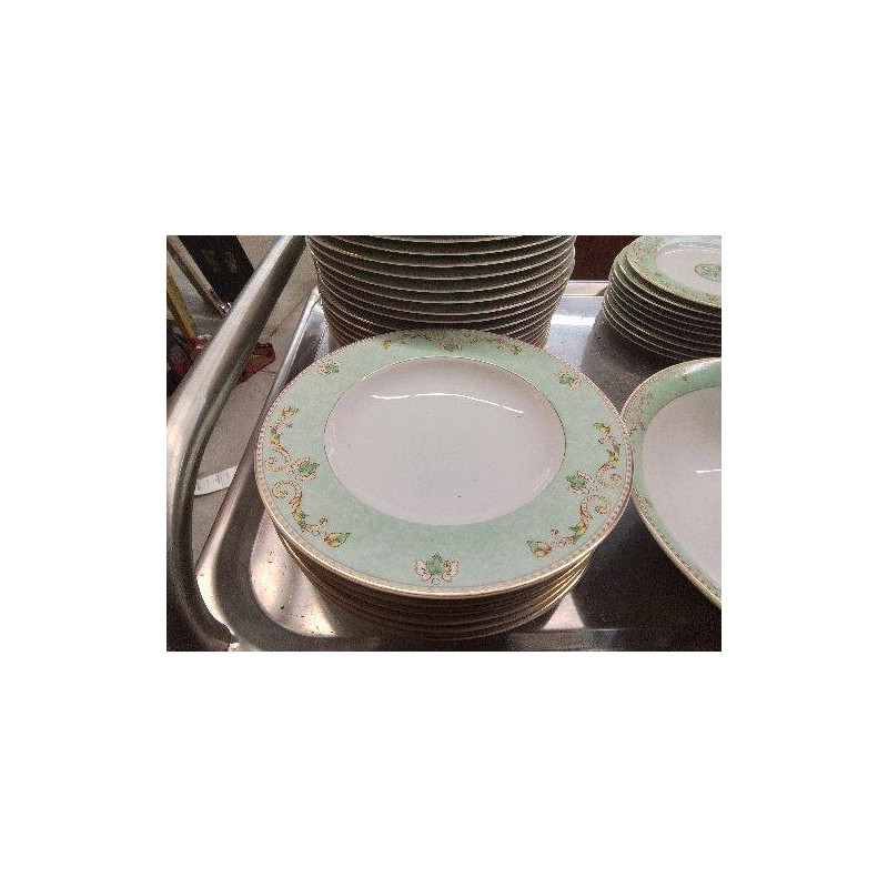 LOT DE 6 ASSIETTES CREUSES EN PORCELAINE 