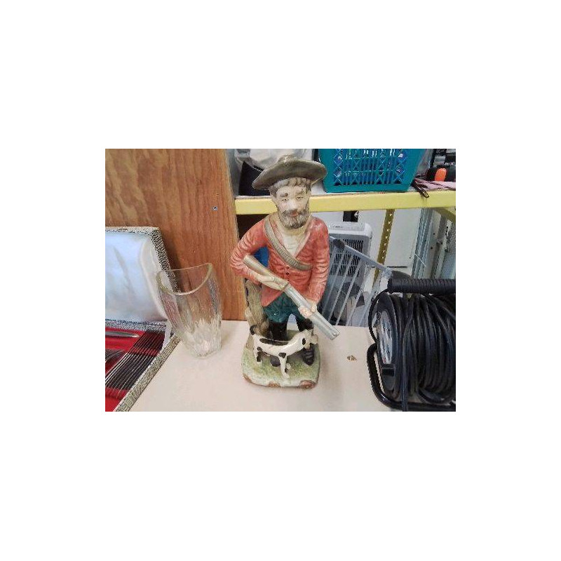 FIGURINE DE CHASSEUR