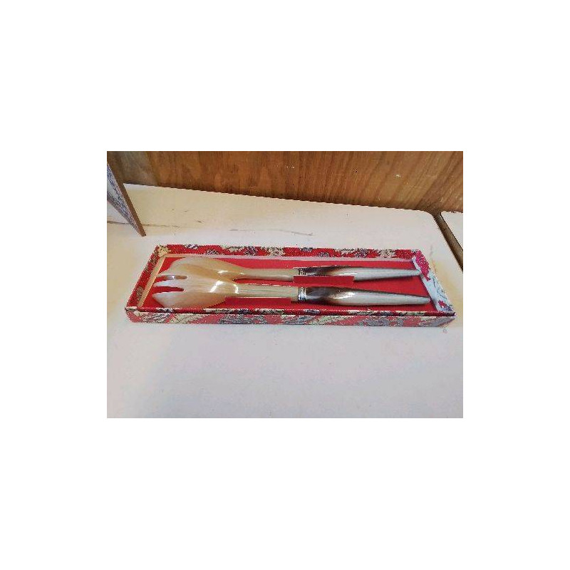 COUVERT A SALADE EN RESINE 