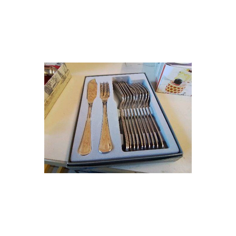 ENSEMBLE DE COUVERT A POISSON