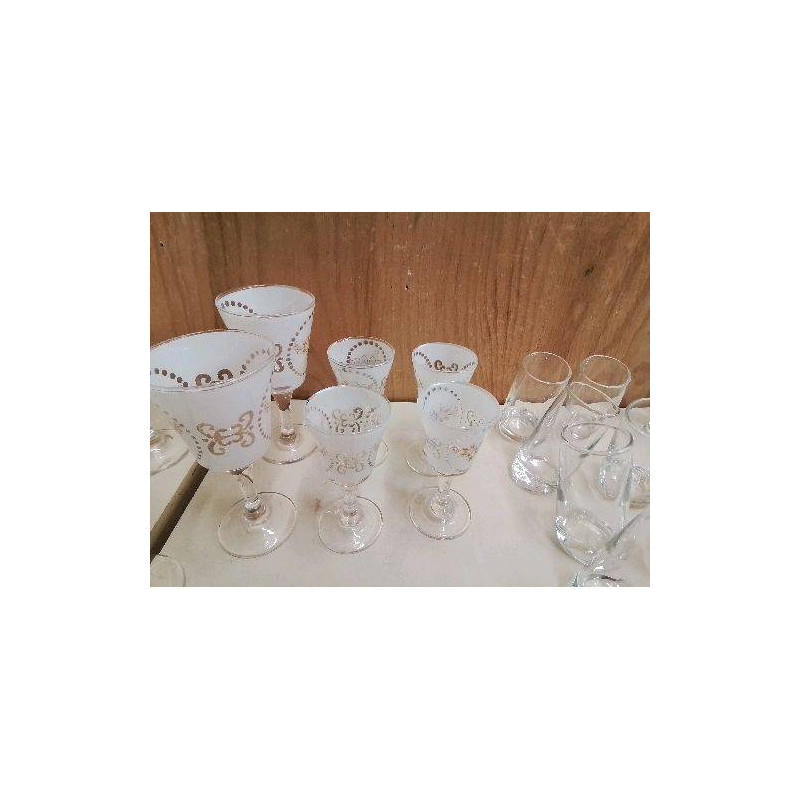 LOT DE 4 VERRES MOTIF FLORAL 