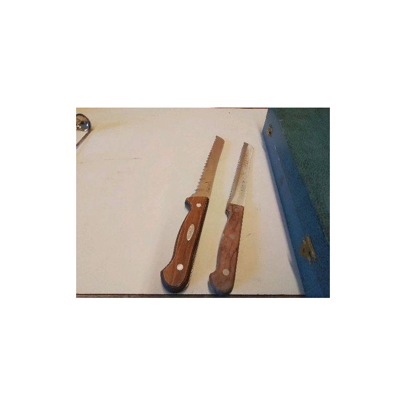 COUTEAU À PAIN