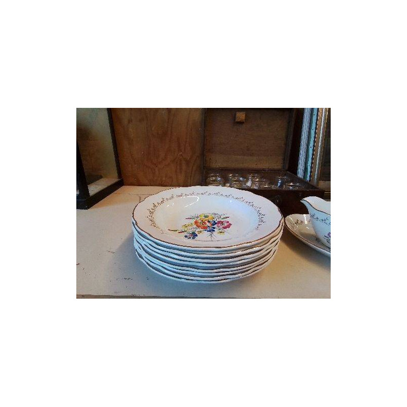 LOT DE 8 ASSIETTES MOTIF FLORAL 