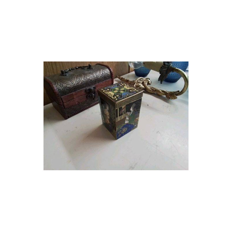 BOITE METALIQUE ASIATIQUE 