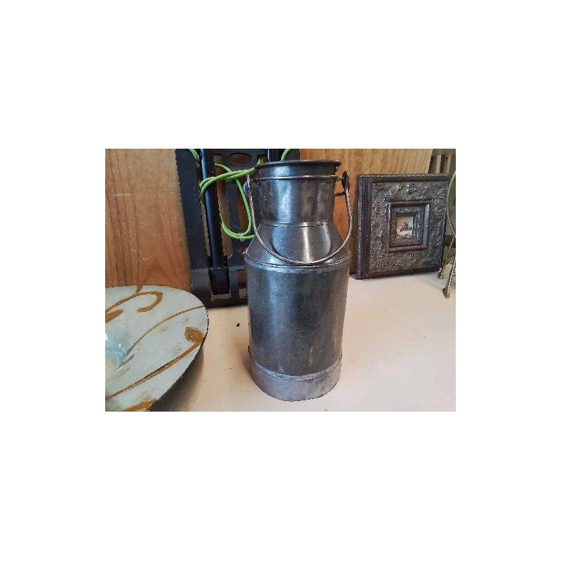 BIDON DE LAIT EN FER