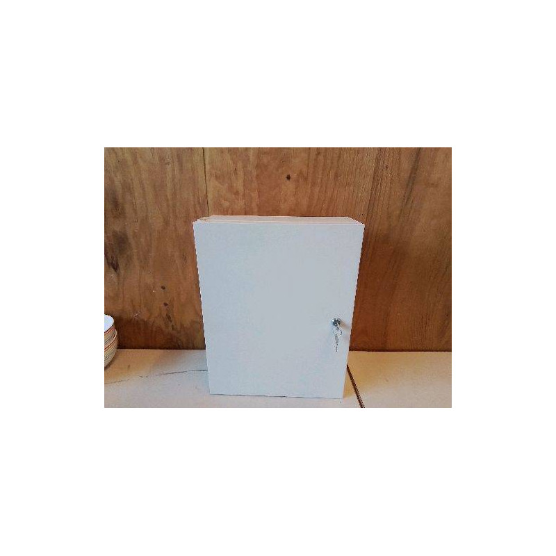 ARMOIRE À PHARMACIE 