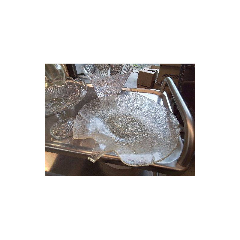 PLAT EN VERRE FEUILLE 