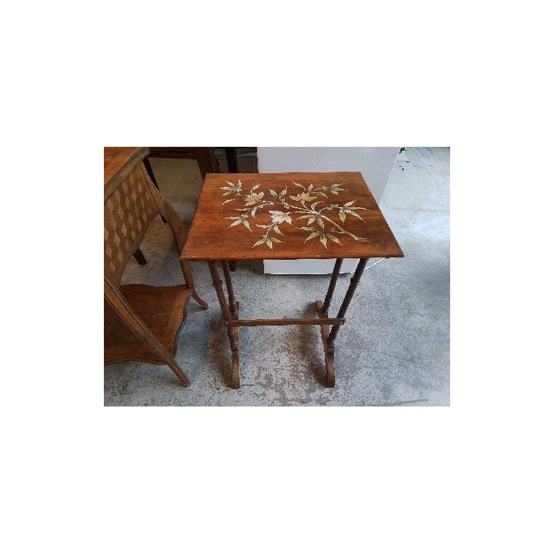 PETITE SCELETTE EN BOIS MOTIF FLORAL 