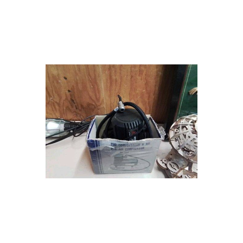 MINI COMPRESSEUR À AIR 