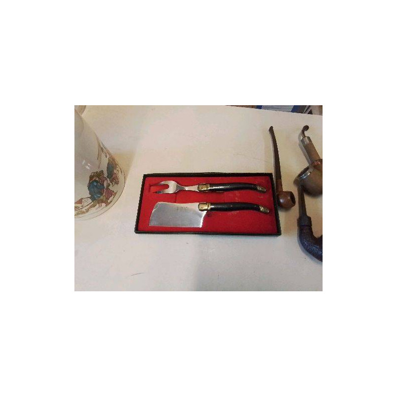 SERVICE A FROMAGE LAGUIOLE 