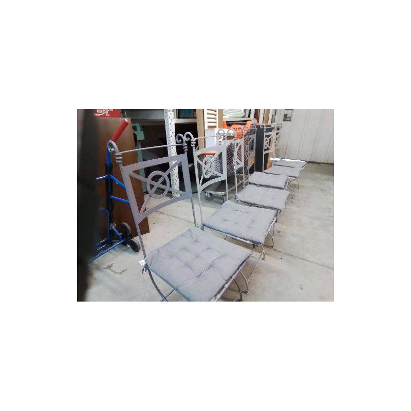 CHAISE EN FER FORGÉ GRISE