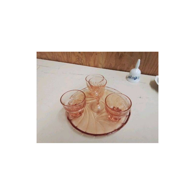 PETIT PLATEAU EN VERRE 