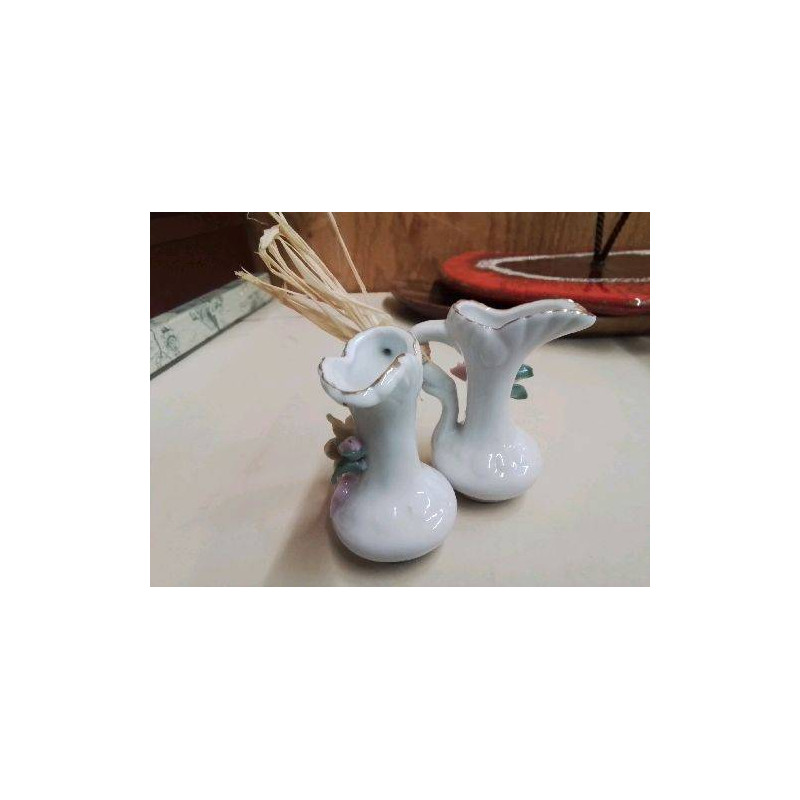 PAIRE DE PETITE PICHET