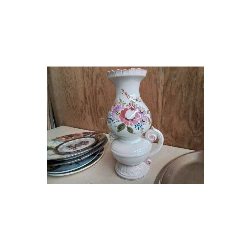 LAMPE A HUILE EN PORCELAINE