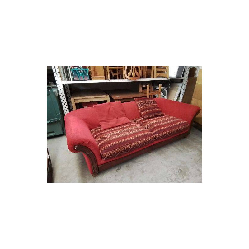 GRAND CANAPÉ DECOR ROUGE