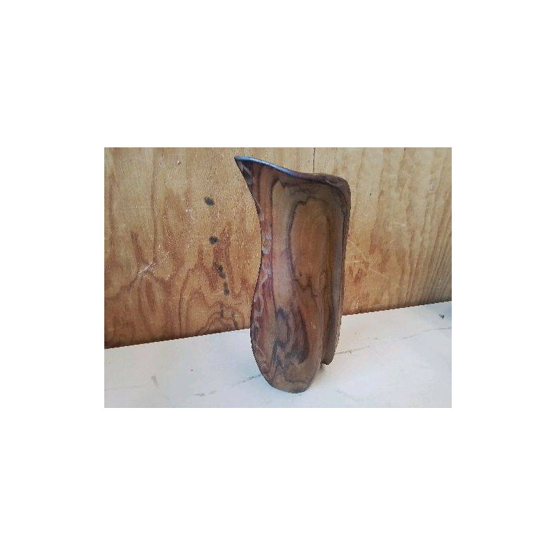 PICHET EN BOIS SCULPTÉ 