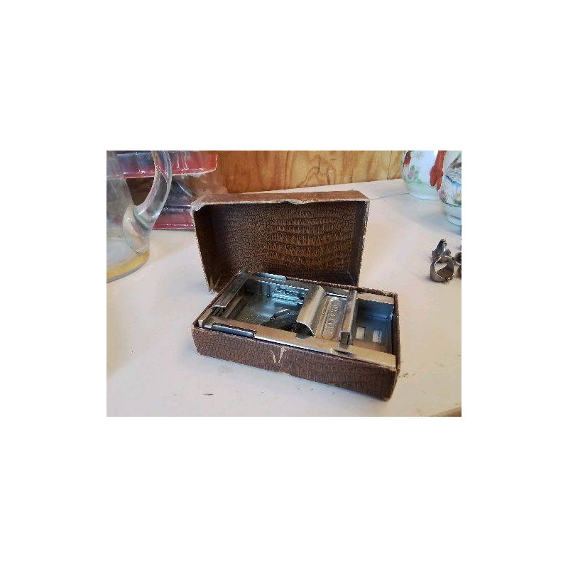 AFFUTEUR DE LAME DE RASOIR