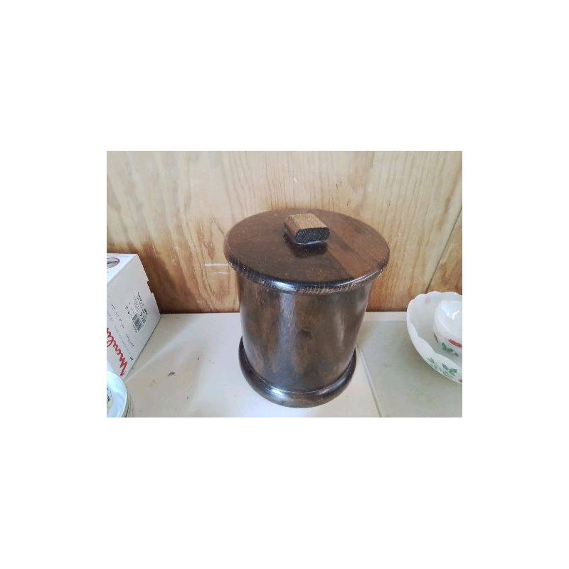 PETITE POUBELLE EN BOIS 