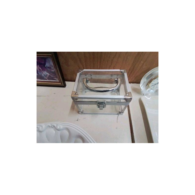 BOITE TRANSPARENTE 