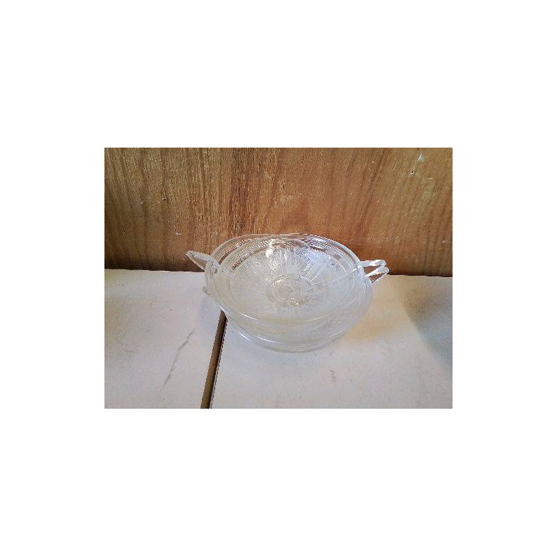 LOT DE 4 PETITES COUPELLES 