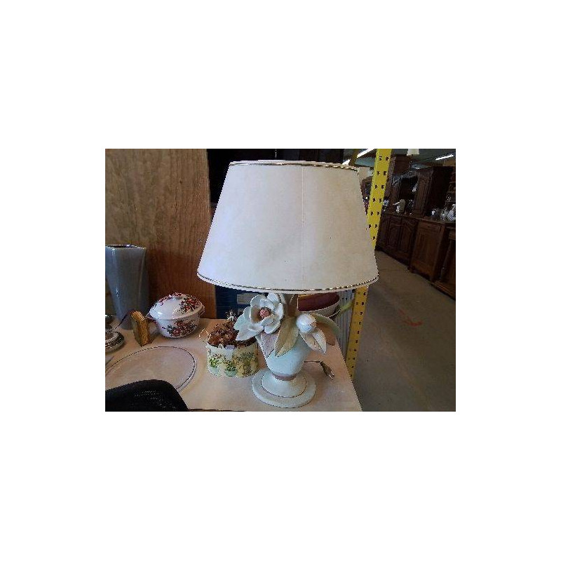 GRANDE LAMPE MOTIF FLORAL 