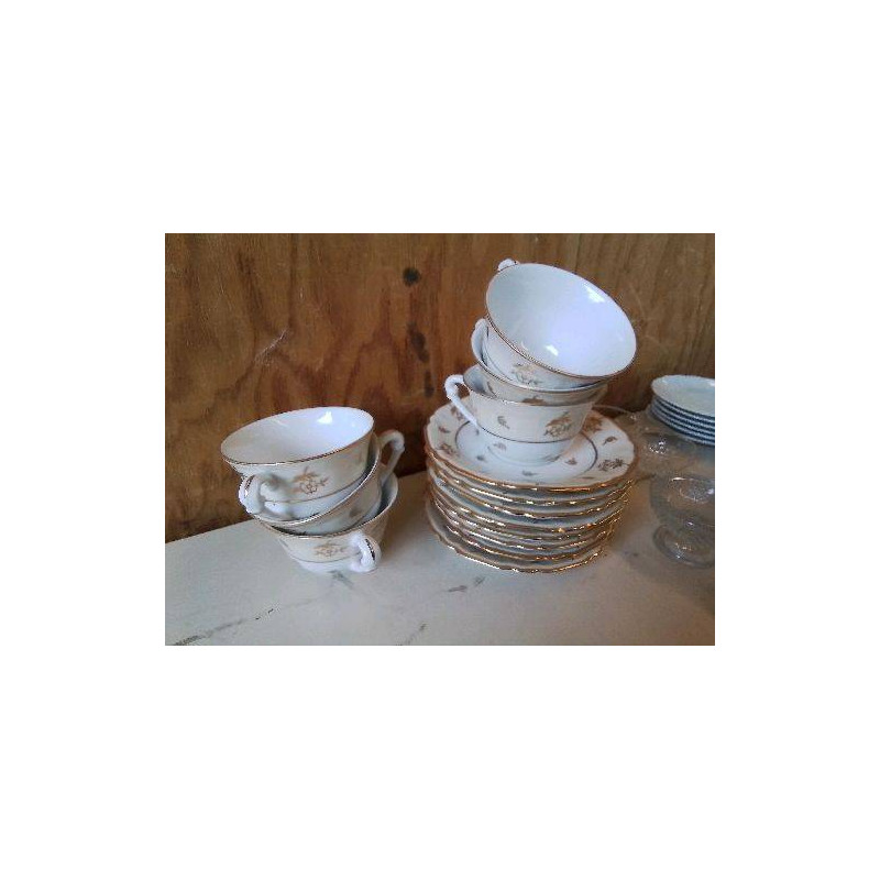 LOT DE 6 TASSES A CAFE AVEC SOUCOUPES 