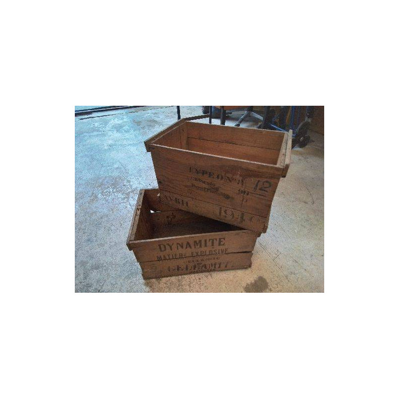 ANCIENNE CAISSE DE DYNAMITE 