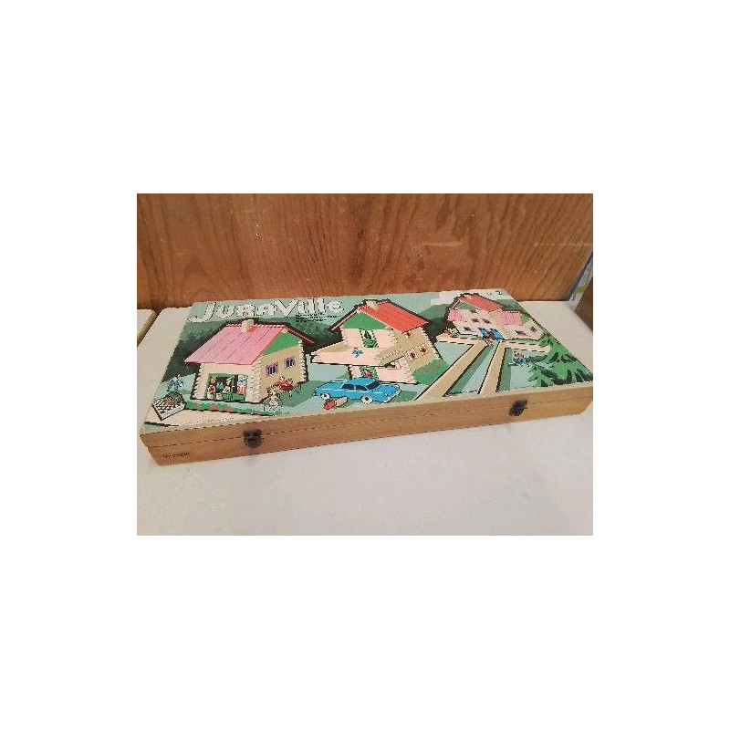 ANCIENNE BOITE JURAVILE
