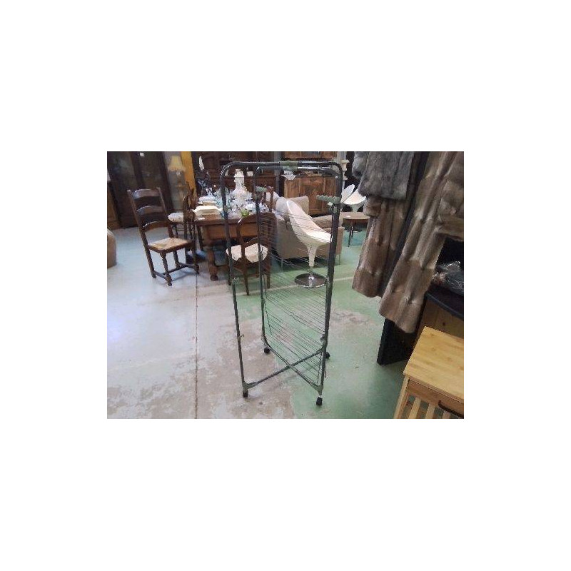 SÉCHOIR SUR ROULETTE 