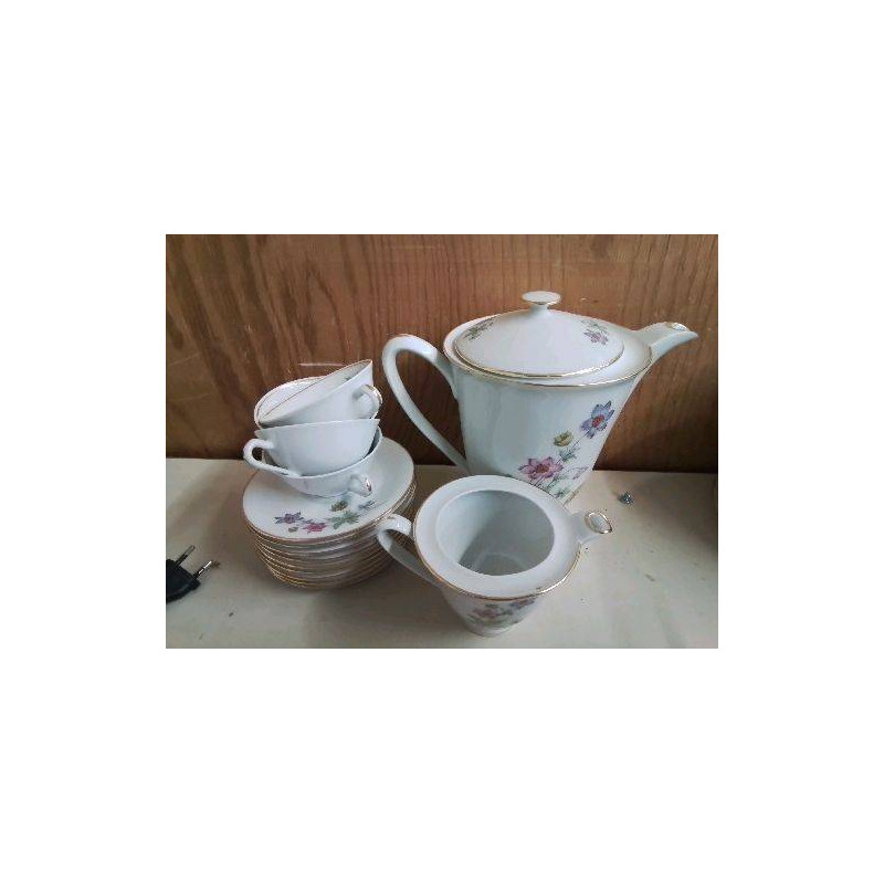 PETIT SERVICE À CAFÉ 