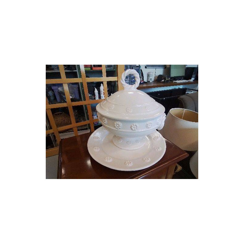 SOUPIERE AVEC SON PLAT