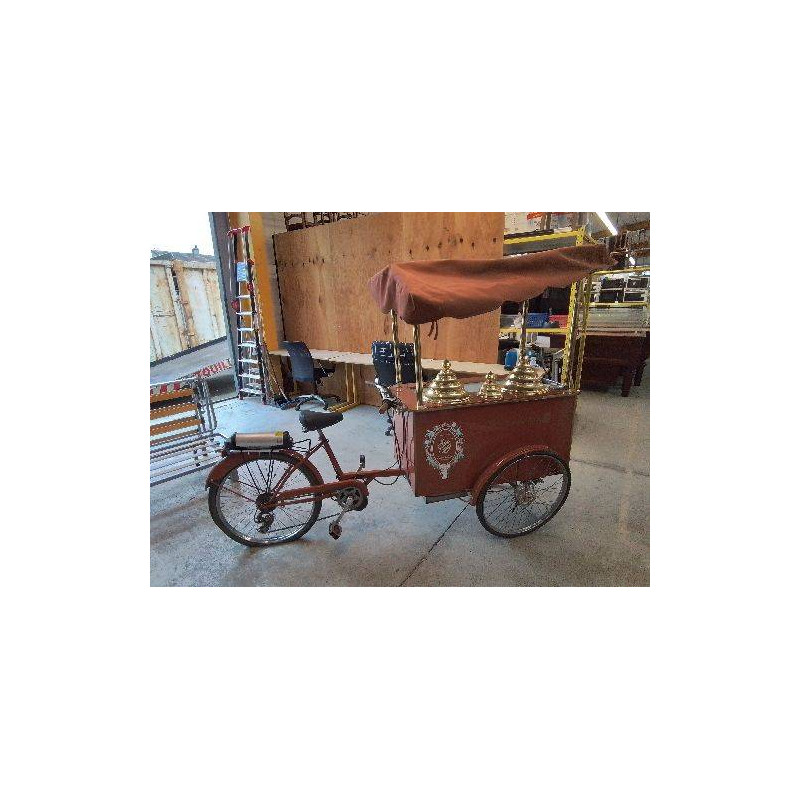 TRIPORTEUR STAND À GLACE COULEUR CARAMEL 